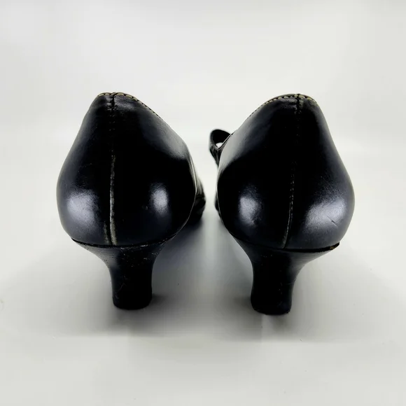 AEROSOLES Black Leather Mary Jane Buckle Heels Size 8 Topstitcing - Picture 6 of 9